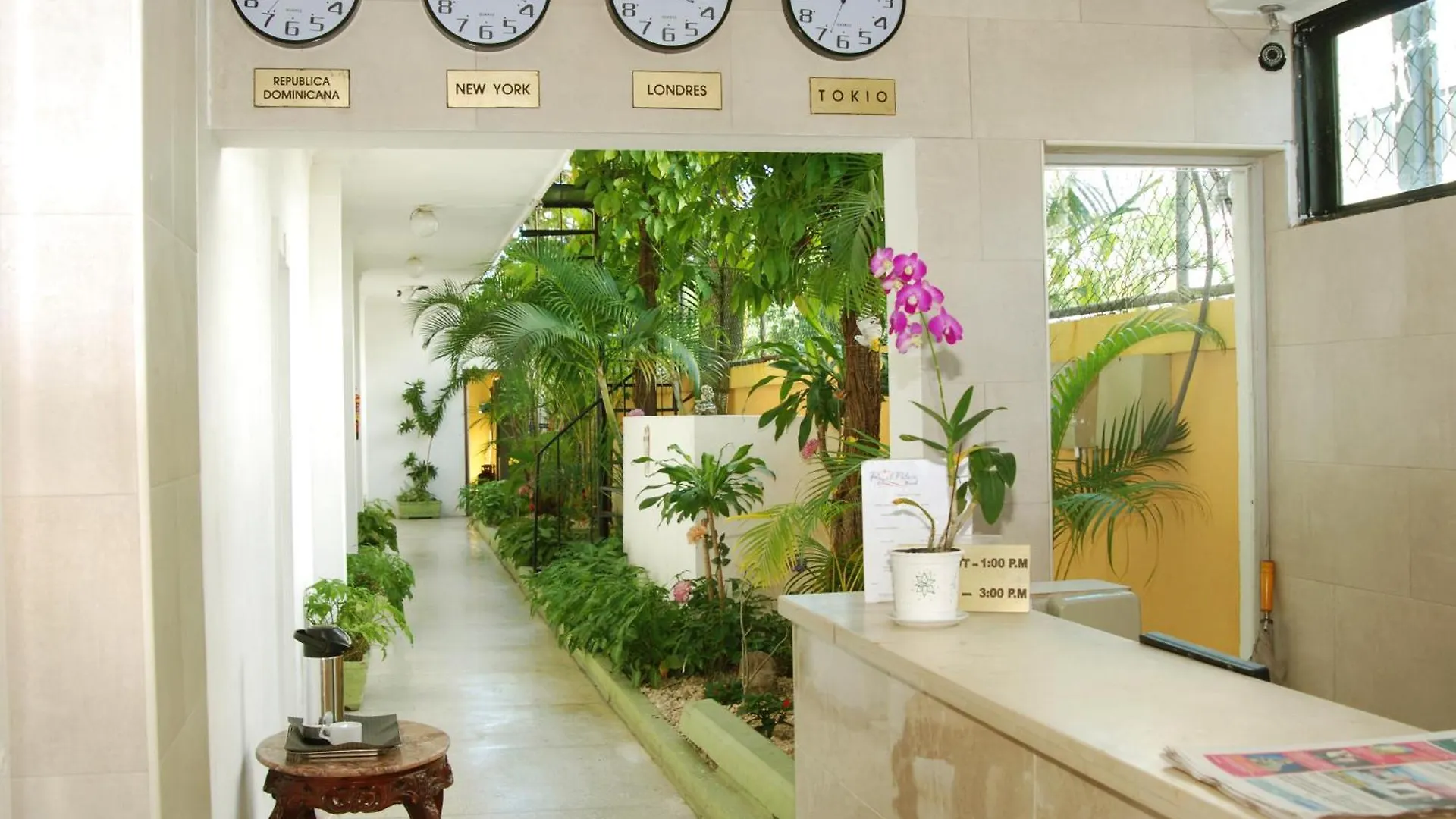 Royal Palace Hotel contacts